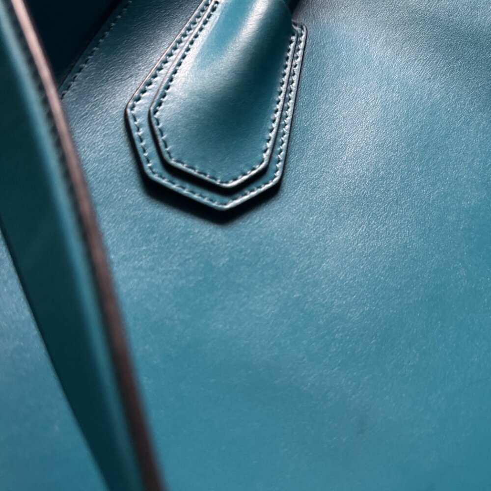 COPY - GIVENCHY Medium Soft Antigona in Petrol Blue. - Picture 12 of 17